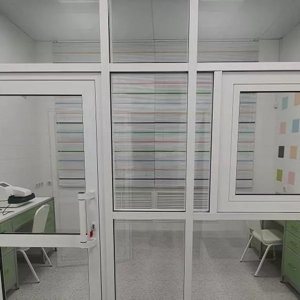 Жалюзи горизонтальные, детская поликлиника и женское отделение от Городская больница №4 в Иваново (бывший ГЛАВК), фото работ 000269