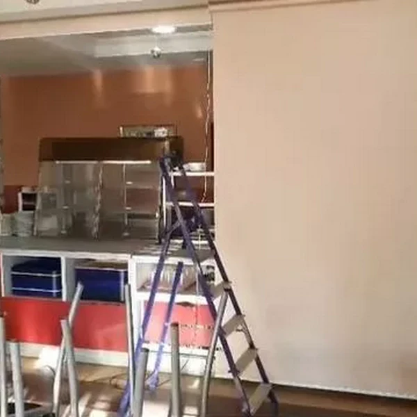 Рулонные шторы с электроприводом и пультом ДУ, Деловой центр в Иваново, улица Палехская, дом 10 видео 000356
